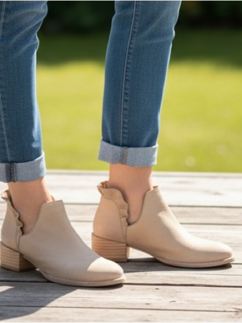 Seychelles Beige Ruffle-Trim Ankle Booties